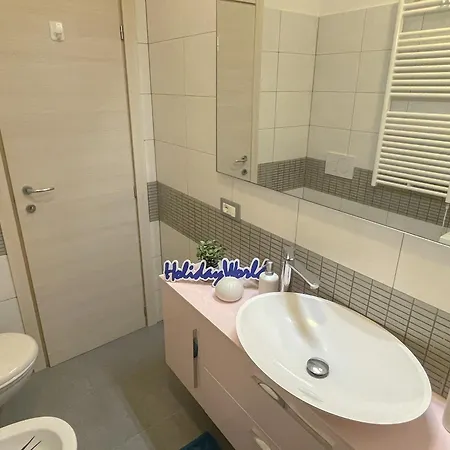 La Casa Della Piazza By World Apartmán Savona