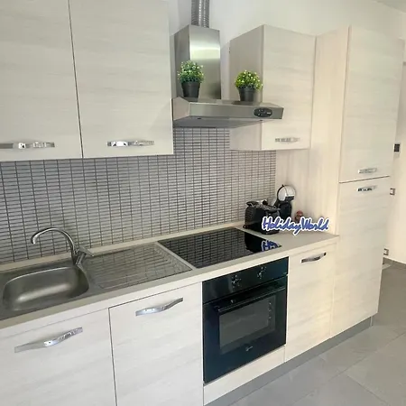 Apartment La Casa Della Piazza By World Savona